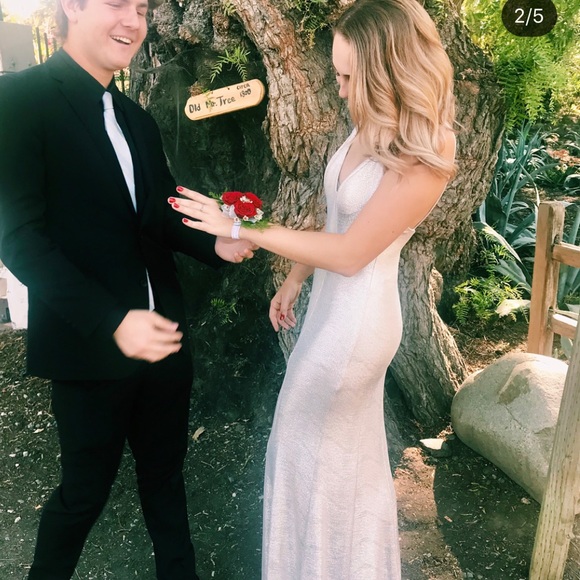 Aidan Mattox dress prom or event dress - Picture 1 of 6